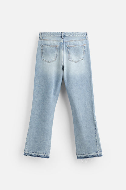 WASHED FLARED JEANS