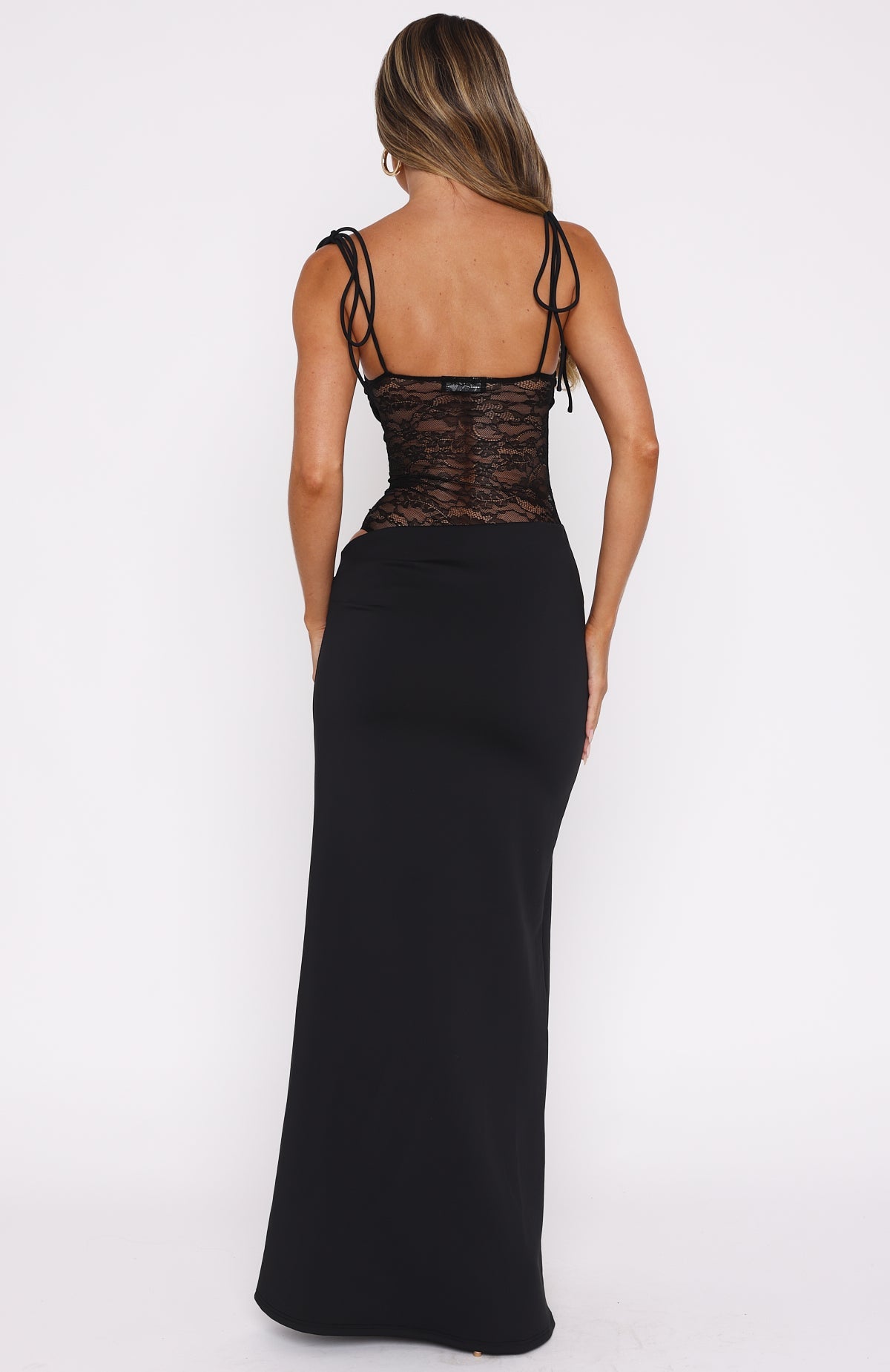 LACE COMPLIMENT MAXI DRESS