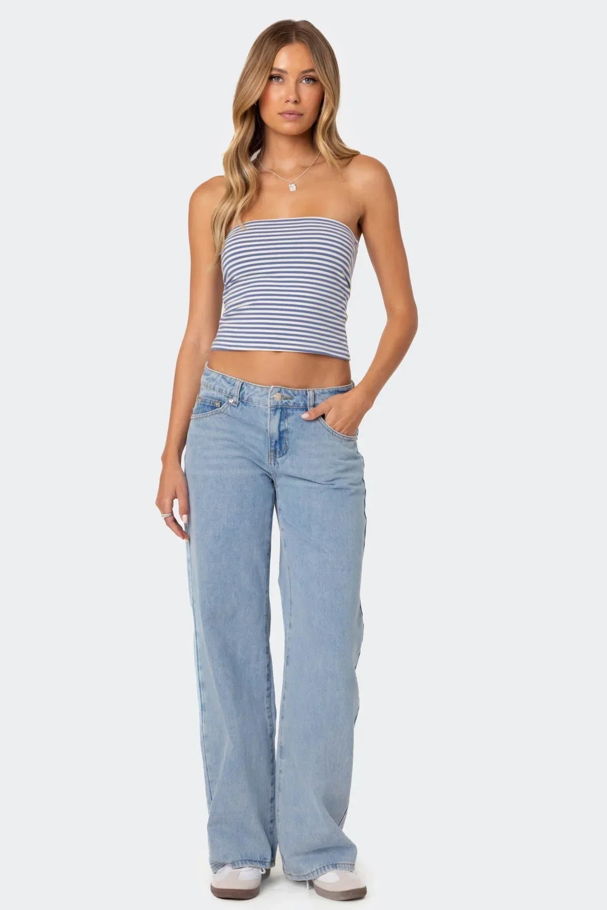 LOW RISE JEANS